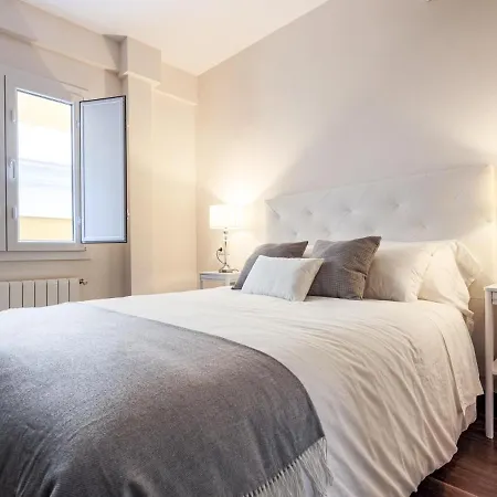 Apartamento San Vicente -oasis De Paz En El Corazón De 3 Hab - 2 Baños Wifi Ac Sevilla
